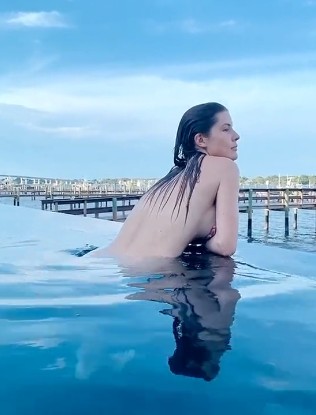 Amanda Cerny Nude Swimming in Pool Video