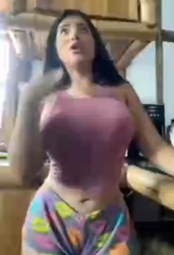 Alejandra Quiroz erotic dance show perfect body